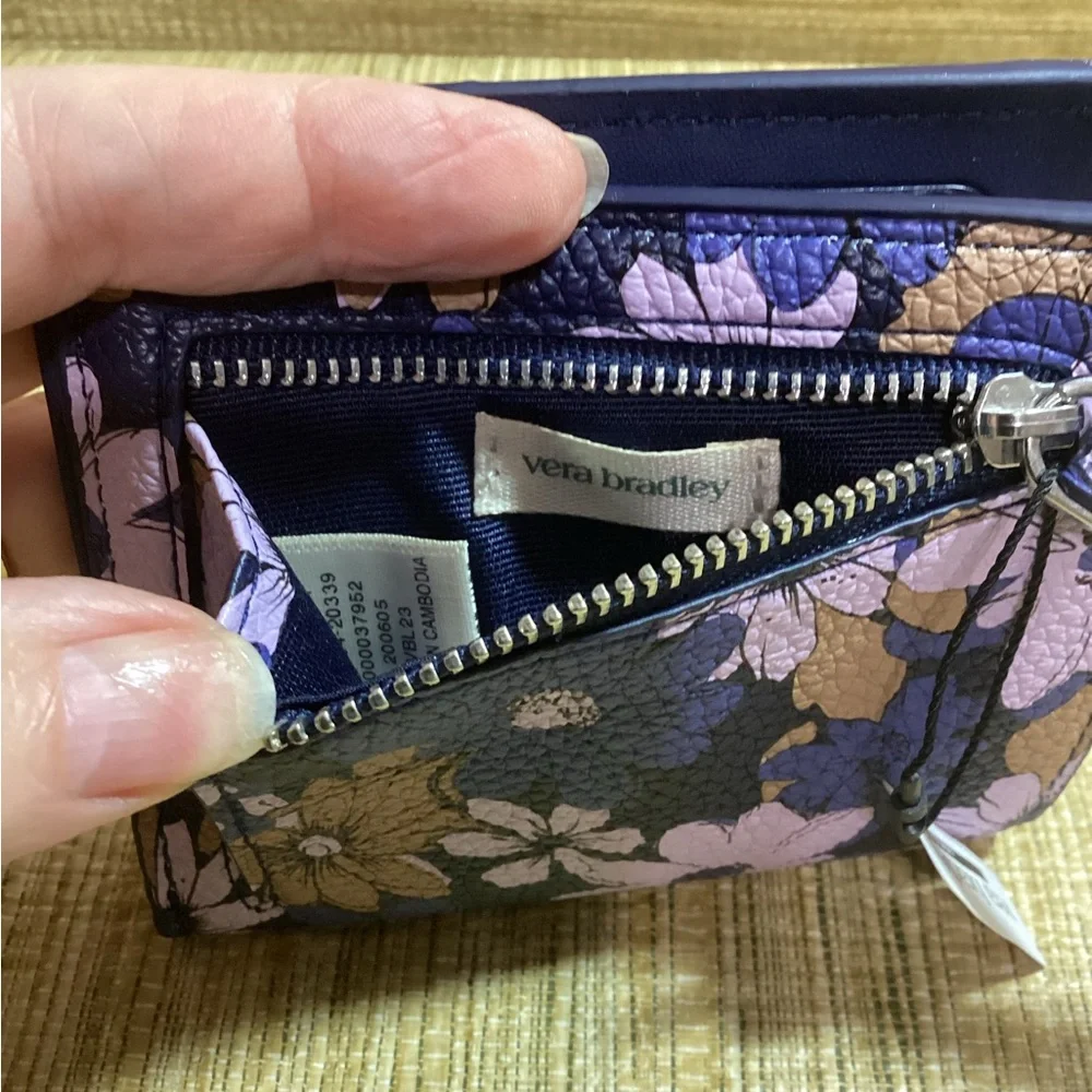 Vera Bradley Multicolor Floral Wallet. Bifold - Picture 3 of 6